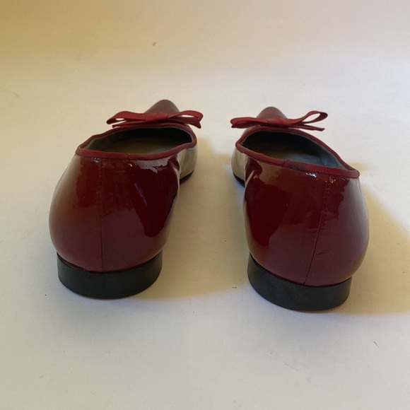 Stuart Weitzman Red Flats with Bow - Picture 8 of 11